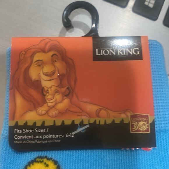 Disney Simba & Pumba Crew Socks - Picture 3 of 6